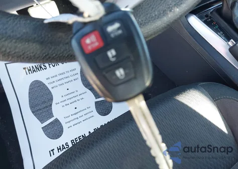 2019 Toyota Corolla Le z USA, uszkodzony, nr VIN 5YFBURHE1KP899977